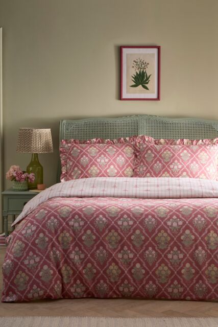 Appletree 'Aurelia' 100% Cotton Floral Print Duvet Cover Set in Pink - Size: King - image 1