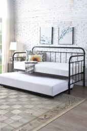 SlumberWorx Ickleford Industrial Living Room Bedroom Metal Day Bed Frame w Trundle in Black - Size: Single