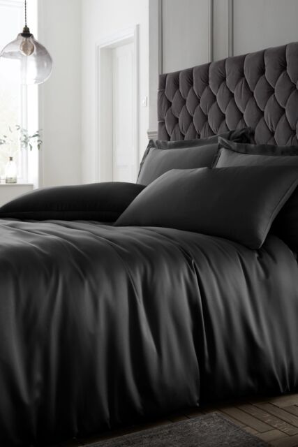 Catherine Lansfield Silky Soft Satin Duvet Set in Black - Size: Single - image 1