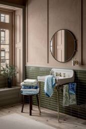 English Heritage 'St John's Trellis Turquoise' Cotton Towel in Turquoise - Size: Bath Sheet - thumbnail 3