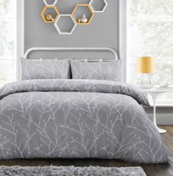 Velosso Autumn Branches Duvet Cover & Pillowcase Set in Grey - Size: Single