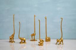 Orsina Fauna Elephant Toiler Roll Holder in Gold - thumbnail 4