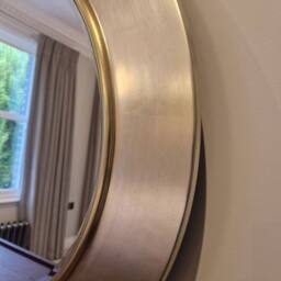 Yearn Mirrors Ava Metallic Silver Round Bevelled Mirror Gold Trim - thumbnail 6