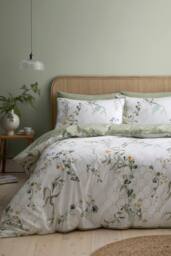 Appletree 'Floral Trellis' 100% Cotton Sateen Duvet Cover Set in Green - Size: Double - thumbnail 1