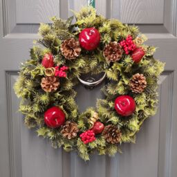Samuel Alexander Premier 45cm Indoor / Outdoor Christmas Wreath Decoration - Red & Green - thumbnail 5