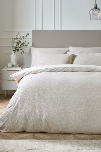 Catherine Lansfield 'Corded Leaves' Duvet Cover Set in Gold - Size: Double - image 1