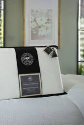 The Lyndon Company Firm Support Memory Foam Pillow with 100% Polyester Cover in White - Size: Standard - thumbnail 2