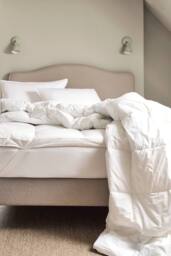 CHRISTY 'Cloud Loft' Luxurious Micro Loft 10.5 Tog Duvet in White - Size: King - thumbnail 2