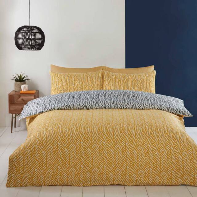 Rapport Home Helston Reversible Duvet Cover Set with Pillowcase Bedding in Yellow - Size: King - image 1