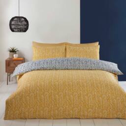 Rapport Home Helston Reversible Duvet Cover Set with Pillowcase Bedding in Yellow - Size: King - thumbnail 1