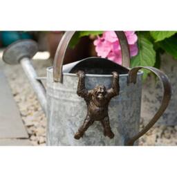 Jardinopia Orangutan Plant Pot Hanger - L11.5 x W7 x H5.5 cm in Bronze - thumbnail 2