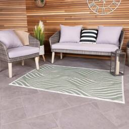 Charles Bentley Lightweight Waterproof Indoor/Outdoor Rug in Green - Size: 120 cm x 170 cm - thumbnail 1