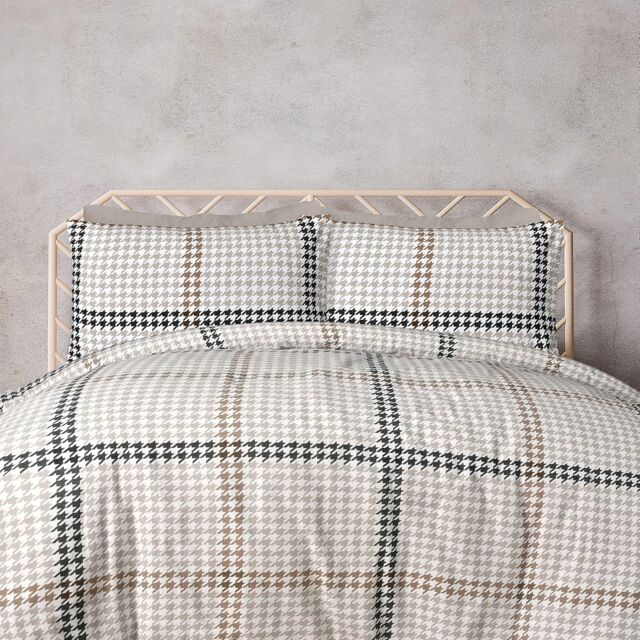 Smart Living Luxury Easy Care Houndstooth Check Brushed Cotton Duvet Cover Set in Natural - Size: Super King - image 1