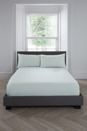 Serene 'Plain Dyed' Soft Touch 32cm Fitted Bed Sheet in Green - Size: Double - thumbnail 3