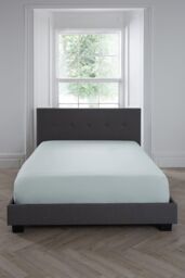 Serene 'Plain Dyed' Soft Touch 32cm Fitted Bed Sheet in Green - Size: Double - thumbnail 2