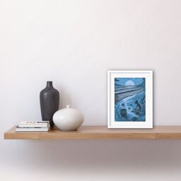 "Artery8 Wall Art Print Beachcombing Coastal Landscape Blue Artwork Framed 9X7 Inch in White - Size: W7"" x H9""" - thumbnail 2