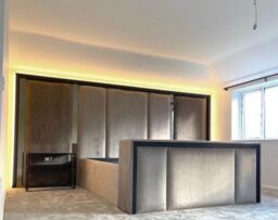HOB Furniture Oakland Tv Bed, Luxury French Velvet - Hb 183 Cm, Silver Grey - Size: King - thumbnail 1