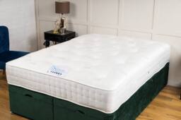UK Bed Furniture Chester Wool 2000 Pocket Mattress in White - Size: Single - thumbnail 1