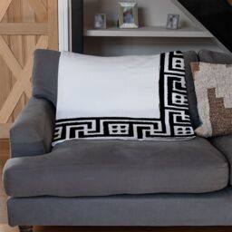 Benjamin Tate Design Greek Traditional Meandor Blanket in Natural - Size: 120 cm x 150 cm - thumbnail 2