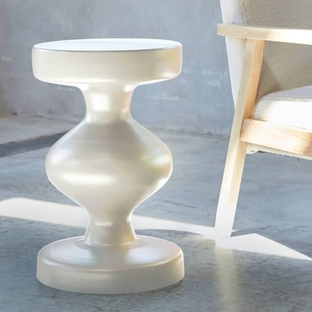 sweeek Metal side table in Cream - image 1