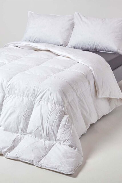 Homescapes Goose Feather & Down 4.5 Tog Summer Duvet in White - Size: King - image 1