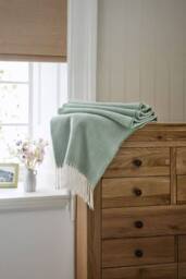 The Lyndon Company Arcadia Throw Supersoft 470gsm Jacquard Throw in Green - Size: 130 cm x 170 cm - thumbnail 4