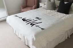 Benjamin Tate Design Be Wild Inspirational Quote Blanket in Natural - Size: 120 cm x 150 cm - thumbnail 3