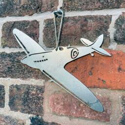 Poppyforge Hanging Spitfire Garden Art - Bare Metal/Ready to Rust - W23 x H18 cm in Silver