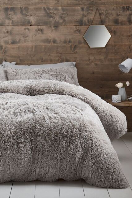 Catherine Lansfield 'Cuddly' Faux Fur Duvet Set in Silver - Size: Double - image 1