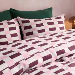 OHS Checkerboard Bedding Set Microfibre Duvet Cover with Pillowcase in Burgundy - Size: King - thumbnail 2