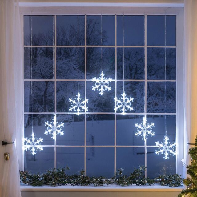 Christow Christmas Curtain Lights LED Snowflake Window Decoration Battery Timer 1m x 1m in White - image 1