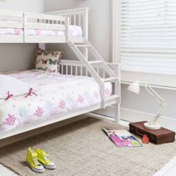 Nöa and Nani Hanna Triple Bunk Bed with Flo Pull Out Trundle in White - Size: Single - thumbnail 9
