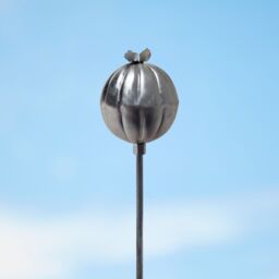 Paper High Iron Poppy Seed Head Garden Stake Decoration in Silver - thumbnail 4