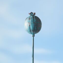 Paper High Iron Poppy Seed Head Garden Stake Decoration in Silver - thumbnail 3