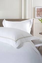 The Lyndon Company Boutique Hotel Hampstead 200 Thread Count Cotton Duvet Cover Set in Stone - Size: Single - thumbnail 4