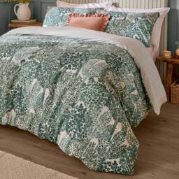 Wylder Topiary Reversible Floral Duvet Cover Set in Green - Size: King - thumbnail 3