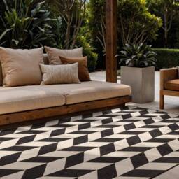 Ted Baker Terrick Reversible Indoor Outdoor Rug Chevron Design in Black - Size: 200 cm x 300 cm - thumbnail 3