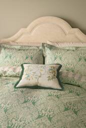 V&A 'The Ornamental Tree' Cotton Cushion in Green - Size: 45 cm x 45 cm - thumbnail 3