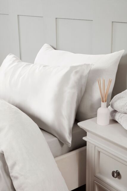 Silky Silks 100% Mulberry Silk Standard Pillowcase in White - Size: Standard Pillow Case - image 1