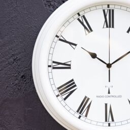 Primrose Outdoor Garden Clock Antique White Perfect Time Radio Controlled 38cm - thumbnail 5