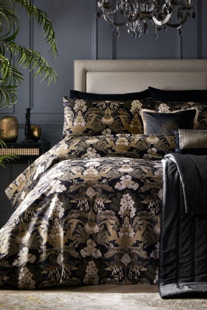 Laurence Llewelyn-Bowen 'Suburban Jungle' 100% Cotton Rich Duvet Cover Set in Black - Size: Super King - image 1