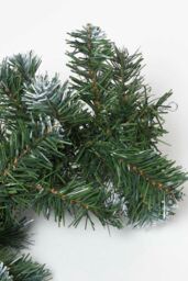 Homescapes Green Snow Dusted Foliage Christmas Garland - thumbnail 3