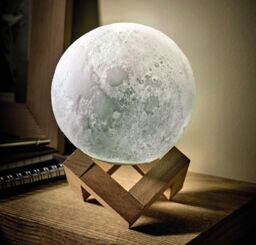 mysmartbuy Colour Changing 3D Moon Lamp - USB Rechargeable Night Light with Wooden Stand - Measures H16 x 11cm Diameter - Size: 16 x 11 cm - thumbnail 1