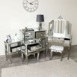 Melody Maison Silver Mirrored Bedroom Furniture, Chest Of Drawers, Dressing Table Set & Bedside Tables - Tiffany Range in Metallic Silver - thumbnail 4