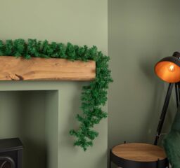 Samuel Alexander 2.7m x 20cm Plain Green Christmas Garland with 260 Tips - Size: 2.7m x 20 cm - thumbnail 5