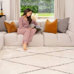 Kukoon Machine Washable Shaggy Rug Beige Trellis Fluffy Bedroom Carpet - Size: 120 cm x 170 cm - thumbnail 3