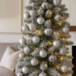 Neo Set of 36 Christmas Tree Ornaments Baubles Set in Silver - thumbnail 2