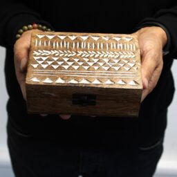 KDMD White Washed Wooden Box - 6x4 Aztec Design in Brown - thumbnail 2