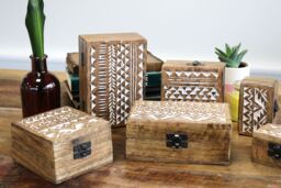 KDMD White Washed Wooden Box - 6x4 Aztec Design in Brown - thumbnail 4