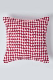 Homescapes Houndstooth 100% Cotton Cushion Cover in Red - Size: 60 cm x 60 cm